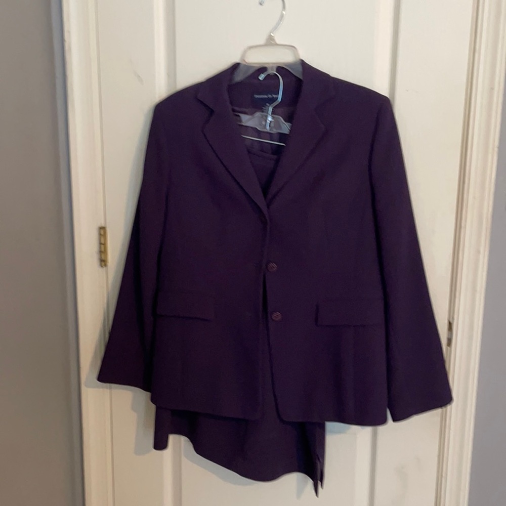 Women’s Skirt Suit